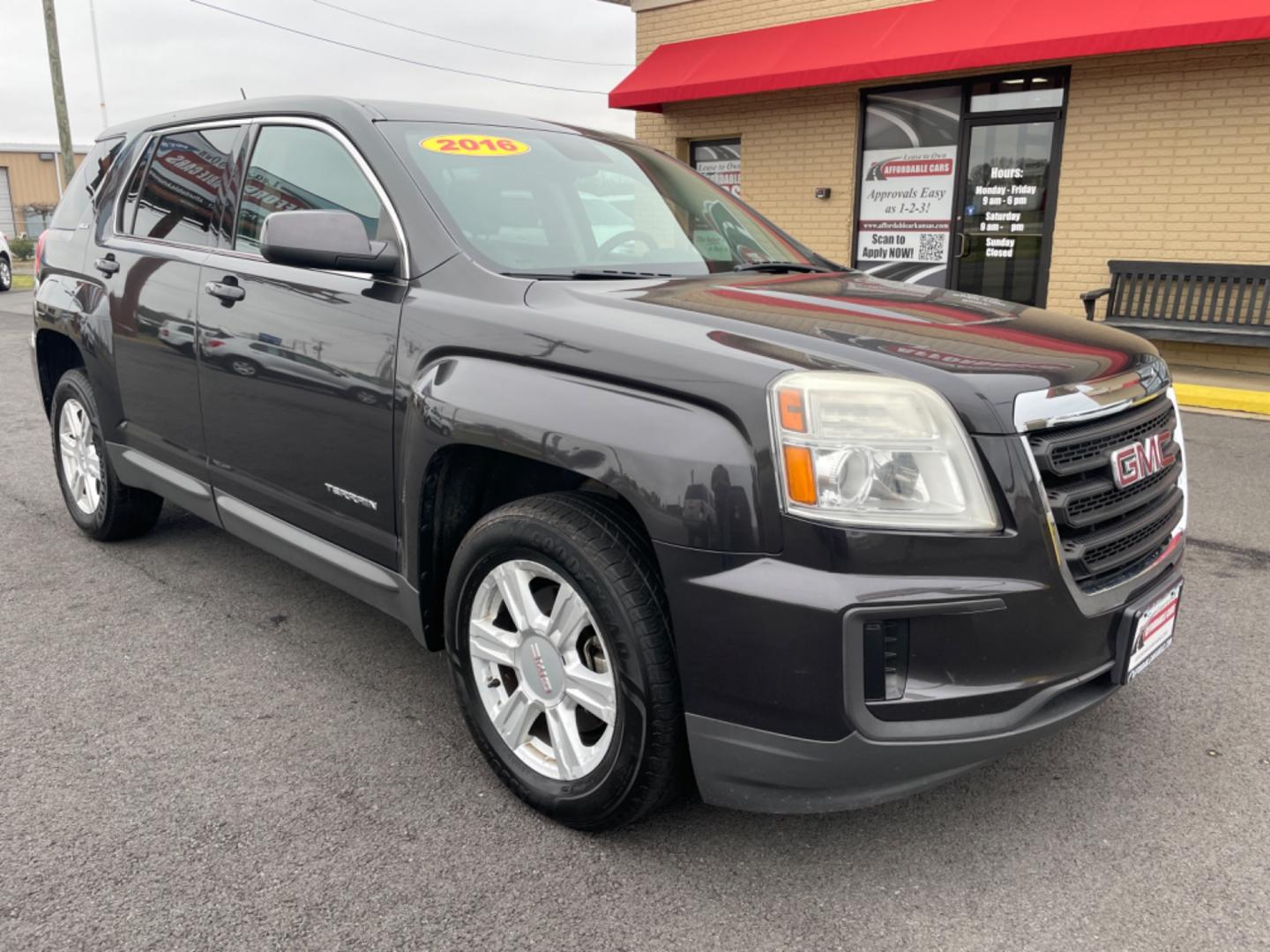 2016 Gray GMC Terrain (2GKALMEK7G6) with an 4-Cyl, 2.4 Liter engine, Automatic, 6-Spd transmission, located at 8008 Warden Rd, Sherwood, AR, 72120, (501) 801-6100, 34.830078, -92.186684 - Photo#1